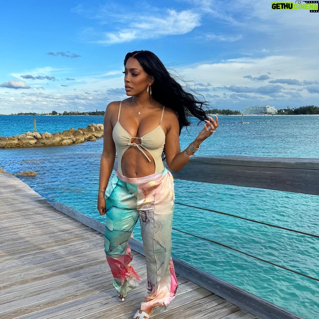 Porsha Williams Guobadia Instagram - Blessings … Everything that you are is enough! ❤️🙏🏾 Hair: @gonakedhair (custom unit) Body wave Ps: so good to have a hubby that likes to capture his wife. These days i’m so busy taking in every moment I rarely remember to take pics. Swim suit: @iconswim 📸 @iamsimonguobadia Bahamas
