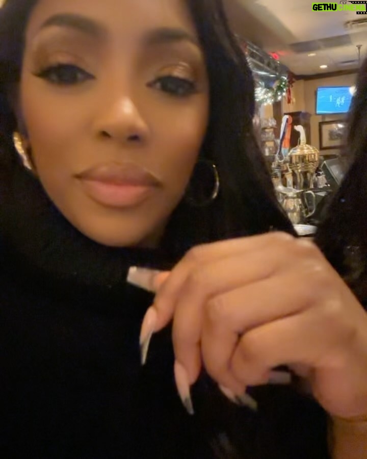Porsha Williams Guobadia Instagram - Happy 65th birthday Auntie Darlene !! We love you !! The best is yet to come ❤️🎉 You are do deserving of that 2024 will bring , big blessing , big love , great health!! (My Moms Irish twin)