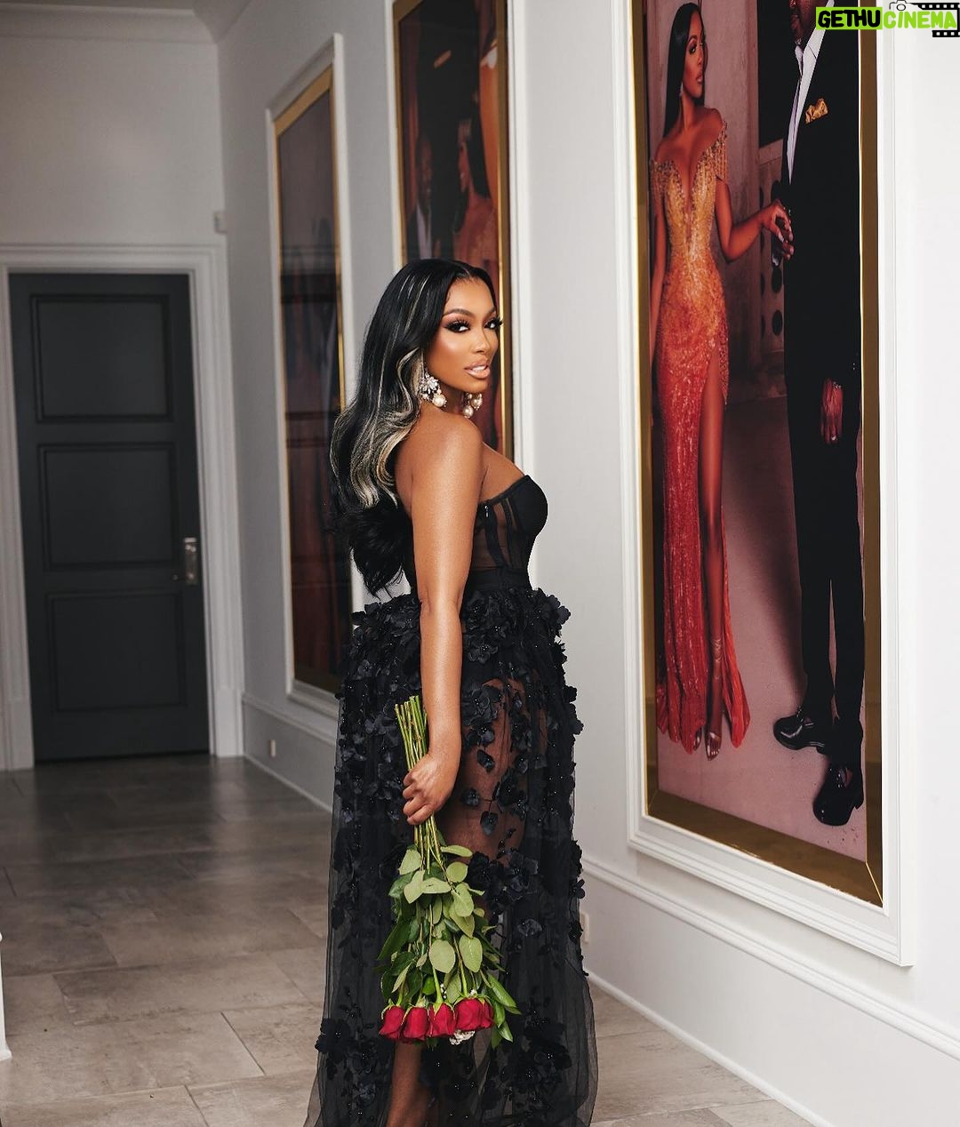 Porsha Williams Guobadia Instagram - I’m feeling the love! Find your Valentine’s Day look over at GoNakedHair.com ♥️ Take 20% off sitewide until Wednesday (2/7) 🛒 Use code VDAY 💌 @gonakedhair