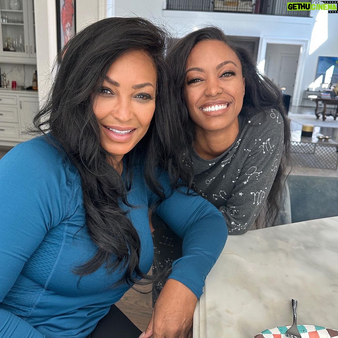 Porsha Williams Guobadia Instagram - My two love bugs! 🌎❤️🙏🏾 @ Twins msdianeofficial & @lodwill #MommySissyMyBesties #MorningChats