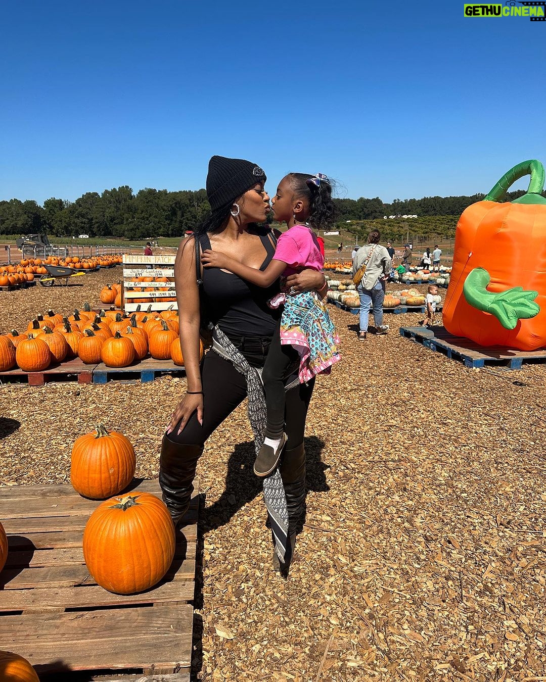 Porsha Williams Guobadia Instagram - Iām obsessed with my whittle pumpkin š š @pilarjhena Thank you @lenahuggs for adding this to our new list of traditions ā¤ļø #4YearsOld #MommiesAndBabies