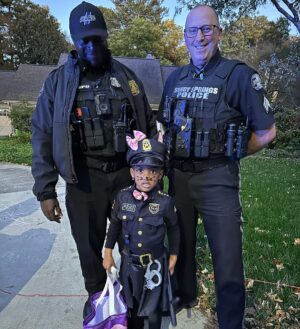 Porsha Williams Instagram - We live in Pilar’s aka Cat Police’s world❤️👮🏽 @pilarjhena @busybeingbales @lodwill @drahjee workwincelebrate #CoParents 

Costumes were Pilar’s idea lol P & P Patrol - loved it
