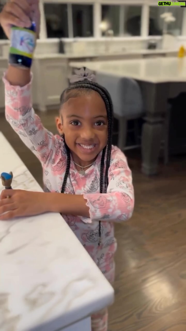 Porsha Williams Guobadia Instagram - @pilarjhena Bedtime routine with @KaleidscopeHairProducts! The Kaleido Kids drops have been great for my healthy hair journey ❤️ #KHPpartner