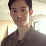 Potter King Instagram - 這大概是第一兆次呼籲這件事⚠️ 我·沒·有·在·教·投·資！ 隔了四個月又開始有人盜我圖， 假冒我名義在拐人投資🫠 這次甚至有超過10個假的波特王好帥粉專， 我看到都有按檢舉，但很顯然沒啥屁用。 而且對方還挑我以前發的肌肉照來吸引網友目光， 不得不說也是滿會挑照片的😌乾 網路上說要帶你投資賺錢的， 最後不是讓你虧錢就是送你到柬埔寨當豬仔。 各位自己看好荷包別上當啦～ #好的老師帶你上天堂 #不好的老師帶你住套房 #但我只會讓你住進我的心房 #我都教一些這種幹話 #沒有教投資啦