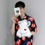 Potter King Instagram – 可以送我一條被子嗎？
這樣我就能擁有你一輩子🥰

邀請各位觀眾朋友們一起來暖心送關愛🤩
若你家中有用不到的二手被單、大浴巾、毛毯，
可以將這些閒置物品寄送給合隆羽藏 Health Life
@health_life1908 
來幫助流浪動物度過寒冬～
募集時間：即日起至11/30
捐贈方式：裝箱郵寄/親送合隆大園廠 ( 337桃園市大園區和平西路二段112號 ) 
若有問題，請私訊合隆羽藏FB粉專、或打專線02-2509-3355

注意事項：
捐贈前請務必自行清洗乾淨、確認堪用，避免毛小孩生病。

捐贈物不要有填充物（例如：棉花、羽絨），防止毛小孩吃下肚。

也麻煩請勿寄衣服、內衣褲、玩偶、抱枕、枕頭，這些毛孩們用不到🥹

#浪浪也過冬
#愛心公益二手被毯募集
