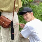 Potter King Instagram - 我撐著不是傘，是一種安全感。 夏天午後的天氣總是捉摸不定，常常突然就下起傾盆大雨！ 滑到這篇貼文的觀眾務必留意，記得隨身帶傘～ 雨天要注意不能淋到雨，不然你會可愛到發芽！ 讓波特王化身好傘王守護你！ 夏天必備配件【好傘王 輕量8骨 專利環扣傘】 讓你走到哪，『扣』到哪！ 大傘面兩人同行也沒問題，一起安心放傘！ 產品特色： ★8骨超輕量限量版(396g)傘骨設計 ★獨家『1秒快乾布』：高密度隔絕雨水，傘布『瞬間快乾』！ ★通過SGS防曬最高 UPF 等級：50+，100%阻絕紫外線 ★SGS防潑水最高等級 5 級：連續噴灑表面『無濕潤』亦『無小水滴附著』 ★SGS防雨水測試：於 610mm最高水位下噴水 5 分鐘，滲水< 0.1 克 ★登山環扣把手！新型專利字號：第112203989號 ★暢銷世界日，韓雜誌爭相報導！ 無論是通勤上班，踏青，登山，健行，郊遊，騎車， 都能輕鬆攜帶此環扣傘！ 超耐用材質同時兼具超輕量（396克）， 還設計了獨特的『扣環把手』結構， 可以輕鬆快速地將傘掛在背包上或者其他合適的地方。 攜傘不用手拿傘，隨手一掛最自在～ 防曬、降溫，晴雨兩用大傘！ 好傘王環扣傘，解放你的雙手：https://tinoo.co/波特王好帥推薦 ✨現領現折＞加入好傘王新會員立即再獲得折扣碼$50 【波粉限定福利】 只要按讚並分享此IG貼文到限時動態＋留言@2位朋友 就有機會免費獲得1支環扣傘～ 將於2023/08/02抽出5位幸運兒！ 趕緊留言參加吧🤩 我臉書粉專平台也抽5位唷！ 兩邊都留言參加中獎機率更高～