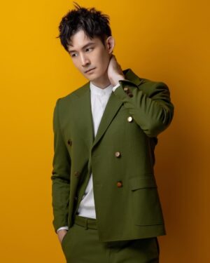 Potter King Instagram - 今天生日🎂我要來許願

祝喜歡我的觀眾朋友每天都好心情🎉
祝傷害我的都能找到獸醫治癒病情😇

祝七月壽星們生日快樂啦！

📷：@le_she_studio
造型：@miuny_makeup_
西裝：@cscraftsir
