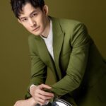 Potter King Instagram - 今天生日🎂我要來許願 祝喜歡我的觀眾朋友每天都好心情🎉 祝傷害我的都能找到獸醫治癒病情😇 祝七月壽星們生日快樂啦！ 📷：@le_she_studio 造型：@miuny_makeup_ 西裝：@cscraftsir