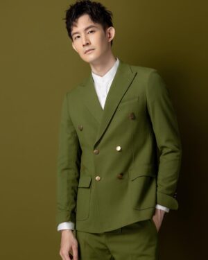 Potter King Instagram - 今天生日🎂我要來許願

祝喜歡我的觀眾朋友每天都好心情🎉
祝傷害我的都能找到獸醫治癒病情😇

祝七月壽星們生日快樂啦！

📷：@le_she_studio
造型：@miuny_makeup_
西裝：@cscraftsir