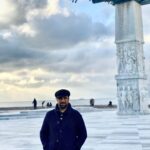 Poulad Kimiayi Instagram - اگر بهت گفتند نمی تونی کاری رو انجام بدی فقط بهشون بخند! بعدا می فهمند که چرا بهشون خندیدی#پولادکیمیایی #pouladkimiai #actor#director #بازیگز#کارگردان Urla, Izmir