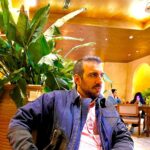 Poulad Kimiayi Instagram - انشالله همه شما خوشبخت بشین (سخنی از بنده وقتی چیزی به ذهنم نمیرسه کپشن کنم ) 🙃 #پولادکیمیایی #dinner