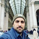 Poulad Kimiayi Instagram - Be happy for this moment. This moment is your life برای همین لحظه ات خوشحال باش … این لحظه زندگی ات است! #milano #italy Stazione di Milano Centrale (1864)
