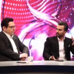 Poulad Kimiayi Instagram - فوتبال را سیاسی کردید و شاهد خشم مردم شدید صدا و سیما با معرفی کودکانه کشور ها باعث شرم ملی می‌شود و از همه کشور ها بد گفت تا مشکلات خود را پنهان کند از پخش نکردن سرود ملی آمریکا تا گل و بلبل گفتن به قطر انگار نه انگار که یک کشور اندازه یزد حتی با استاندارد های اسلامی بیخ گوش ما دنیا را برای جام جهانی میزبانی میکند و ما هنوز اندر خم یک کوچه هستیم این خودش یعنی ده هیچ به دنیا عقب هستیم