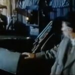 Poulad Kimiayi Instagram - اولین پلان که بازی کردیم عشق به سینما بود یادش بخیر.شاید تعهد را به سینما از آنجا یادگرفتیم ….فیلم سرب جلوی سینما خورشید و زیر بمباران جنگ فیلمبرداری میکردیم چه قدر اون روزها صمیمی بود آرش اسلامی کامیار و کوهیار کلاری شاهد احمدلو ….گرم بود همه با هم بودیم انگار .به یادم خواهد ماند اولین تجربه را #سرب#کودکی #سینما @shahedahmadlou @koohyarkalari @arash_eslami