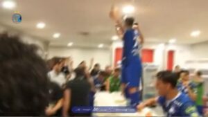 Poulad Kimiayi Instagram - از صمیم قلب خوشحالم اس اس همیشه قهرمان بار دیگر قهرمان شد پاینده تاج تبریک به همه استقلالی ها شیره فرهاد مجیدی دمت گرم همیشه باورت داشتم و ممنون از همه بچه ها دل مارو شاد کردین ممنون از تمام زحماتتون💙💙💙🍻🍻🍻🏆🏆🥇🏵⚽️⚽️#قهرمان#اس_اس #تاج #استقلال #فرهادمجیدی @farhaddddddd