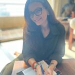 Prachee Shah Instagram - … There are 366 endless possibilities in the year, to make the right choices and fulfil all your dreams 😇❤️ . Happy new year 🎉 . #2024 #leapyear #366days #happynewyear #newbeginnings #love #happiness #choices #dreams #goals #believeinyourself #pracheeshahpaandya