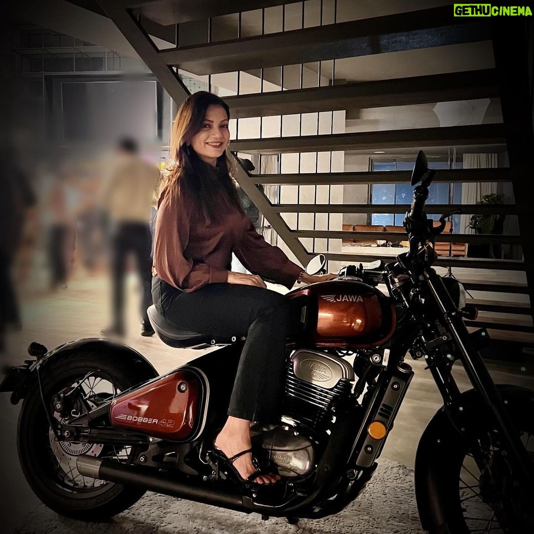 Prachee Shah Instagram - Enjoy the ride …the destination will reveal itself magically 🤎 Everything else is just an illusion … . . #lifeisbeautiful #magic #saturdaynight #happiness #pracheeshahpaandya