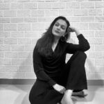 Prachee Shah Instagram - Moments in between … where life actually resides . . . Don’t miss the 4 th pic ~ my handwritten thought ☺️ . #blackandwhite #myhandwriting #mood #life #moments #thoughts #thesecret #pracheeshahpaandya