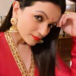 Prachee Shah Instagram - It’s the most wonderful time of the year ❤️❤️❤️ . . #merrychristmas #december #favouritemonth #red #christmas #pracheeshahpaandya #selfies