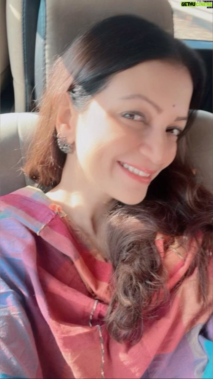 Prachee Shah Instagram - January selfies ☺️#photodump . #selfies #mood #reels #pracheeshahpaandya