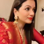 Prachee Shah Instagram - It’s the most wonderful time of the year ❤️❤️❤️ . . #merrychristmas #december #favouritemonth #red #christmas #pracheeshahpaandya #selfies