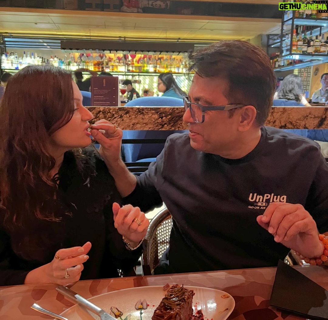 Prachee Shah Instagram - Coz It’s HER birthday ( lengthy post) 😇 Dearest wife, Love everything about you … I love the way you put up with everything I do … by simply telling me how to do it right… I also love the way you don’t order at restaurants, only take a bite out of everything that I order…. Love the way you remind me of things multiple times, even before I can think of forgetting them… love the way you put me first, … whenever you want to create something new for social media … 😂😁 … but on a more serious note … #happybirthday to the lady who was born in Pune, but now resides in my heart. Forever. ❤️ #happybirthday #wife #loveyou #love