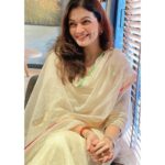 Prachee Shah Instagram - … What you can’t control , should not control you ☺️ . . #smilemore #letgo #onelife #inthemoment #livesimply #dowhatmakesyouhappy #pracheeshahpaandya