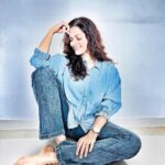 Prachee Shah Instagram - Chase your blues away … 😇💙 . . #mood #blueaesthetic #just #blue #pracheeshahpaandya