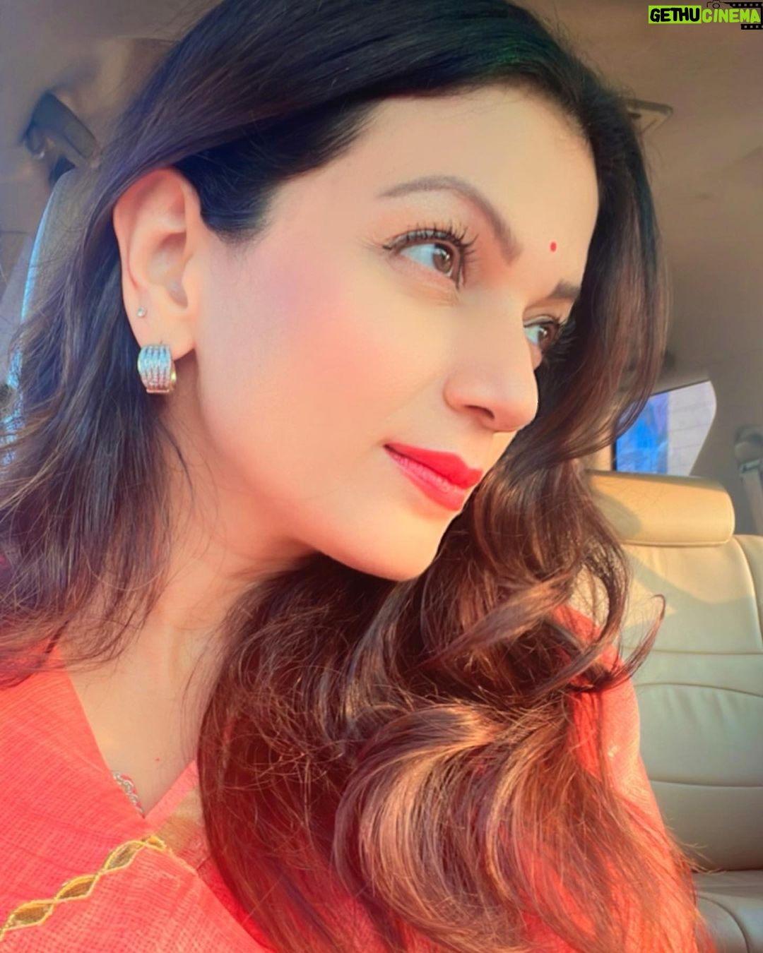 Prachee Shah Instagram - … Feeling the light ☀️🧡☀️