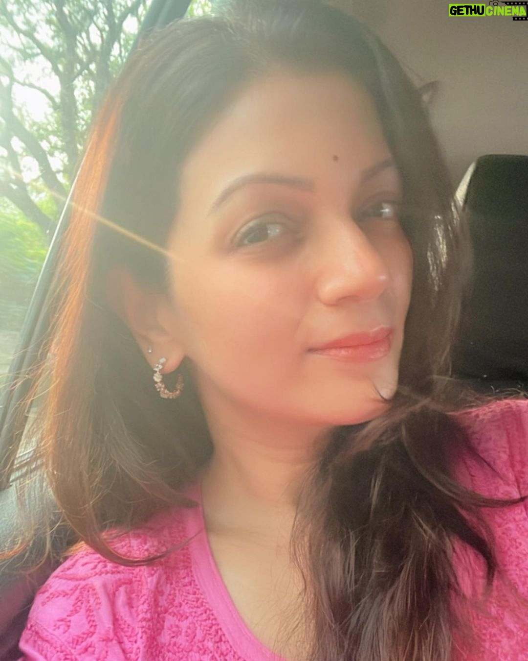 Prachee Shah Instagram - To Enter the field , Enter a Similar State … ☀️ ☀️ #energy #frequency #vibrations #mood #stateofmind #pracheeshahpaandya