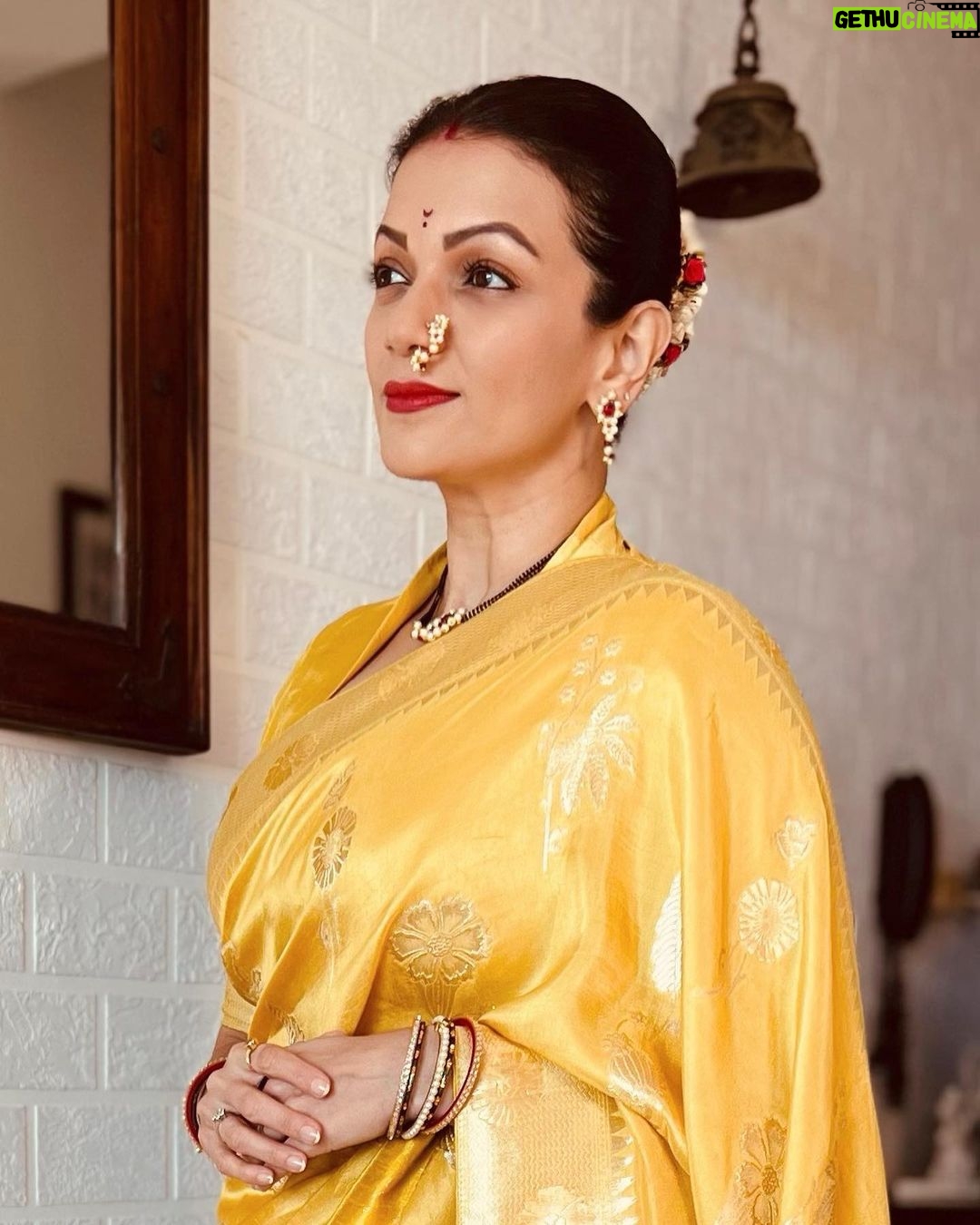 Prachee Shah Instagram - Let the colours of tradition brighten up your life 💛❤️💛 . . #sareelove #happiness #traditional #me #pracheeshahpaandya