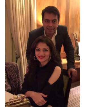 Prachee Shah Instagram - It’s been 18 years of being married , and 22 years of togetherness ❤️ and they sure went by in a blink ! 
Thank you Universe for the sweetness … ! I love you , and I love the way we understand each others silences , even when we are talking 😂
 ( not to be missed - the last pic - a valentines card that I gave ‘him’ back in 2002❣️ & the soundtrack 😇) 
Happy anniversary @vishwaspaandya 🤗❤️
#happyanniversary