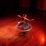 Prachee Shah Instagram - Did you know that the sun takes 27 days to rotate on its own axis? And that there are 27 nakshatras in astrology ? Or that 27 is called a Harshad number in Sanskrit, which means a joy giver 😇 Here I present 27 spins in Kathak … which gives me utmost joy ❤️ . #kathak #spins #chakkar #joy #happiness #dance #kathakdancer #actor #pracheeshahpaandya #live #onstage @nmacc.india #performance