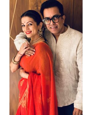 Prachee Shah Instagram - It’s been 18 years of being married , and 22 years of togetherness ❤️ and they sure went by in a blink ! 
Thank you Universe for the sweetness … ! I love you , and I love the way we understand each others silences , even when we are talking 😂
 ( not to be missed - the last pic - a valentines card that I gave ‘him’ back in 2002❣️ & the soundtrack 😇) 
Happy anniversary @vishwaspaandya 🤗❤️
#happyanniversary