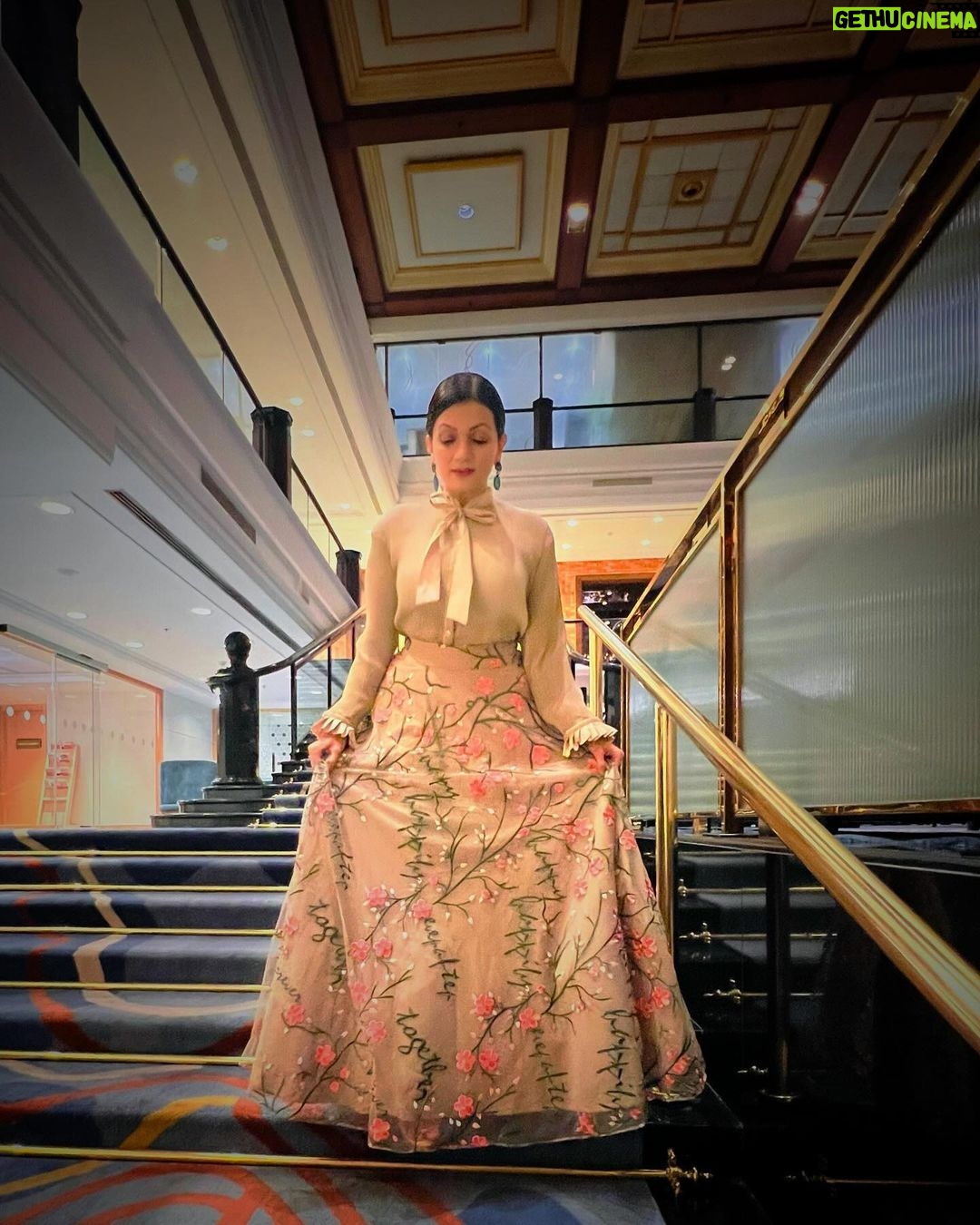 Prachee Shah Instagram - … In love… forever ❤️ . @elleindia #ellelist2023 Thank you @ramonasworld @unzoend Outfit & jewellery ~ @amybillimoria Hair ~ @thrixandco #lifeisbeautiful #eventdairies #pracheeshahpaandya