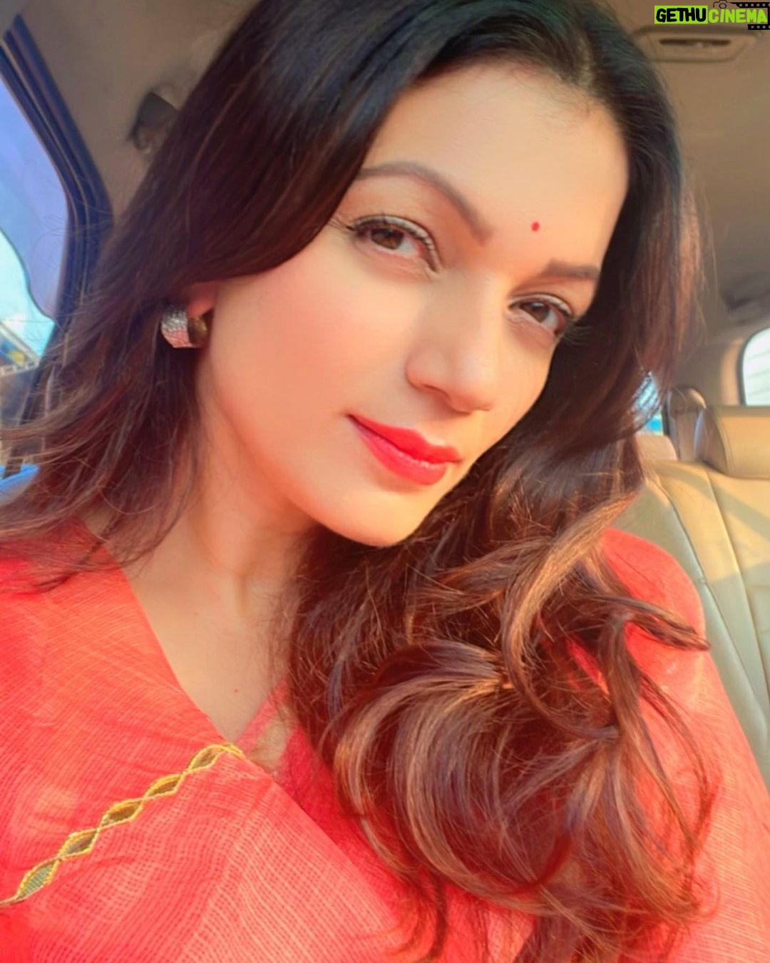 Prachee Shah Instagram - … Feeling the light ☀️🧡☀️