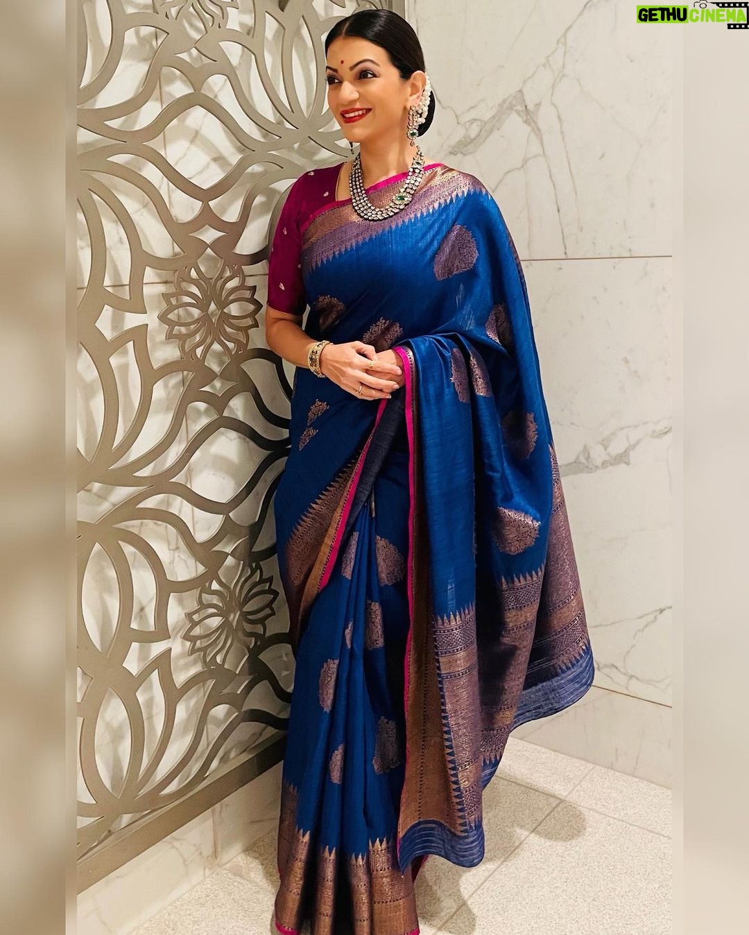 Prachee Shah Instagram - .. Traditions define culture. And your culture defines you 😇 . . #tradition #values #change #classic #saree #sareelove #sareelover #indian #kanjeevaram #silk #foreverlove #pracheeshahpaandya #eventdiaries