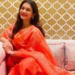 Prachee Shah Instagram - Keep your vibrations honest. You’re always felt, before you’re heard …🧡 . . #happiness #pure #peace #divine #grace #gratitude #backstage #eventdiaries #kathakdancer #actor #pracheeshahpaandya Nita Mukesh Ambani Cultural Centre