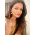 Prachee Shah Instagram - When the light touches your soul ✨ . 🎶💛🎶