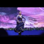 Prachee Shah Instagram - … कथा कहे सो कथक 😇 … storyteller of a classical kind. Blessed to have performed for the Swami Haridas music & dance festival in Vrindavan with my amazing team of accompanying artists @yashwant_vaishnavofficial @mrinalupadhyay @farooquelatif @sangeetalahiri_vocalist . . #blessed #kathakdancer #actor #pracheeshahpaandya #onstage #live #performance #kathak #swamiharidastansensangeetnrityamahotsava #vrindavan