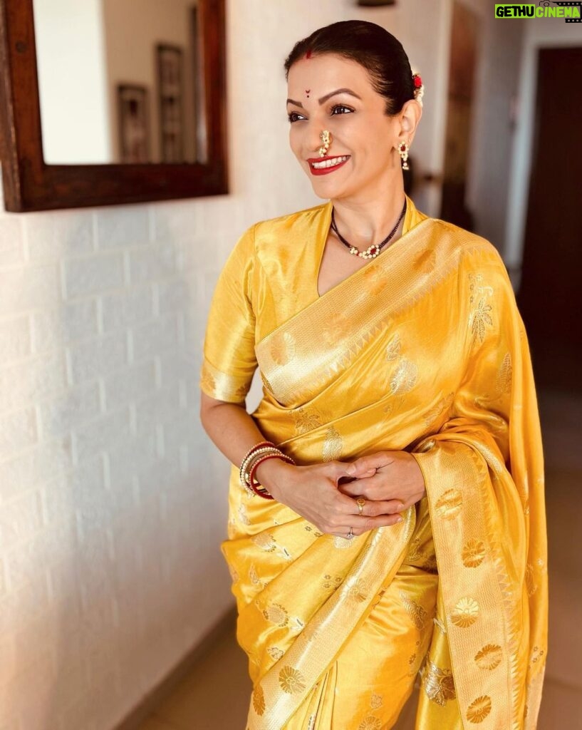 Prachee Shah Instagram - Let the colours of tradition brighten up your life 💛❤️💛 . . #sareelove #happiness #traditional #me #pracheeshahpaandya