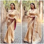 Prachee Shah Instagram - … You are both… the witness and the creator of your own journey..✨ . . #gratitude #divine #grace #sareelover #pracheeshahpaandya