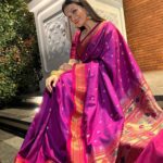 Prachee Shah Instagram - … इश्क़ 💕 . . #mood #favourite #ghazal #love #sareelove #paithani #saree #happy #me #pracheeshahpaandya