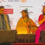 Prachee Shah Instagram - An impromptu call on stage by such incredible artists @kaushiki_sings🙏@rahuldeshpandeofficial 🙏🏻 couldn’t resist performing 😇 Was an honour being a master of ceremonies for their concert last night in #nashik . Thank you #audience for all your love ❤️ Also some amazing artists on stage 🙏@ishaanghosh @vishalhiralaldhumal @milindvasudevkulkarni @muradalikhan @rohanvanage @violin_rajas . #impromptu #onstage #love #performing #kathak #bhaav #expression #dance #classicallypure #concert @vasantotsavofficial #nashik #blessed #kathakdancer #actor #compere #memories Nashik