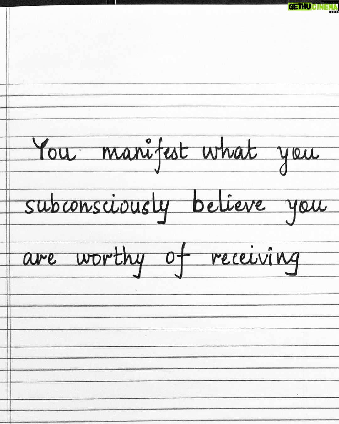 Prachee Shah Instagram - … बन के तितली दिल उड़ा उड़ा उड़ा है कहीं दूर….❣️ . . #manifest #dreams #pracheeshahpaandya