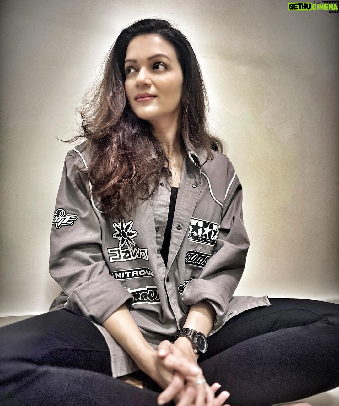 Prachee Shah Instagram - … The way you speak to yourself matters the most …❤️ . . #conversation #mood #pracheeshahpaandya