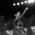Prachee Shah Instagram - There’s a difference between a career and believing in something… Something that you care about… that you create, that which recreates real life … and brings you closer to your source 😇❤️ . . #divine #grace #creation #source #happiness #blessed #soul #artist #pracheeshahpaandya