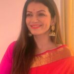 Prachee Shah Instagram – …
This Makar Sankranti enlighten your mind and warm your heart ❤️
.
.
#happymakarsankranti