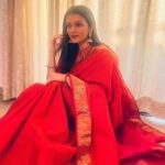 Prachee Shah Instagram – …
Look back at how far you’ve come from where you started… your story will always inspire you to move ahead … 💕
.
.
#happysankranti #sareelove #saree #kanjiavaram #silk #pracheeshahpaandya 
.