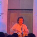 Prachee Shah Instagram – ‘Practice isn’t just about perfecting skills; it’s a journey that begins in the mind’. 
It was incredible watching the legendary Padma Vibhushan @zakirhq9 ji on stage and listening to him sharing profound insights on perfecting his art. From talking about his childhood…the way he tries to make each performance different… to him saying that he’s still a work-in-progress! 🙏🏻 
It’s always truly a humbling and learning experience to meet him. 😇 अनुभव is an annual gathering organised by Padmavibhushan Pandit Hariprasad Chaurasia ji 🙏 at his Vrindaban Gurukul . 
.
An evening that’s etched in my mind forever! 
.
#aboutlastnight #learning #studentforlife #experience #zakirhussain #maestro #legend #tabla #blessed